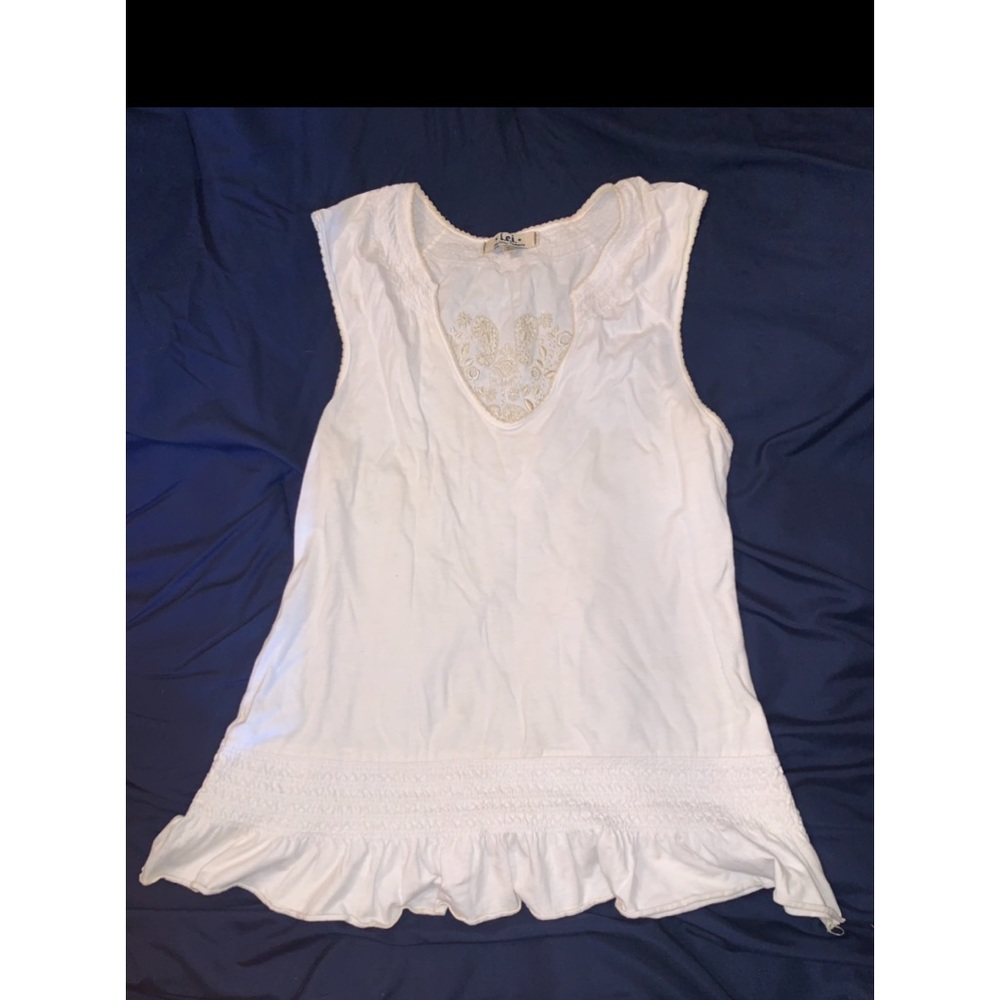 Tank Top L.E.I. Embroidered Tank Top Super Cute Size XXL
